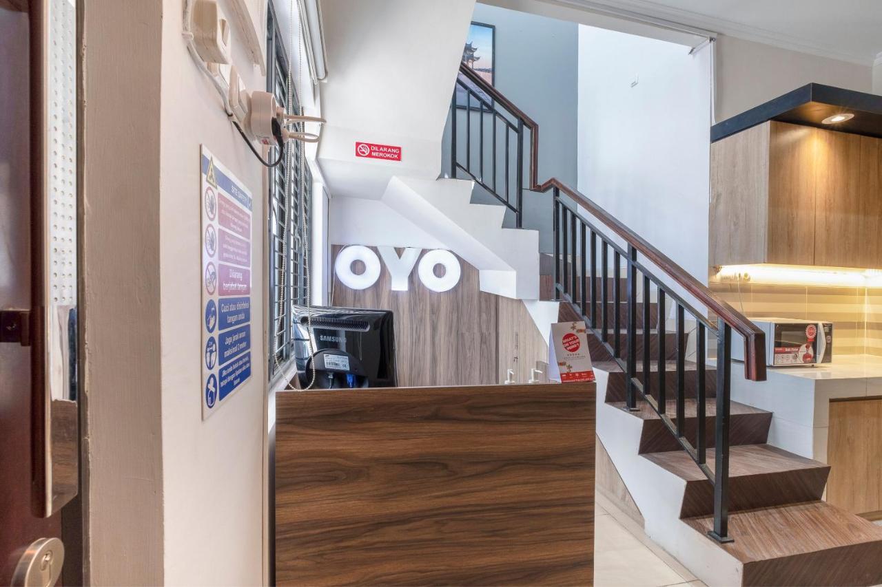 Telukjambe Oyo Life 3246 Walnut Inn G-10 מראה חיצוני תמונה